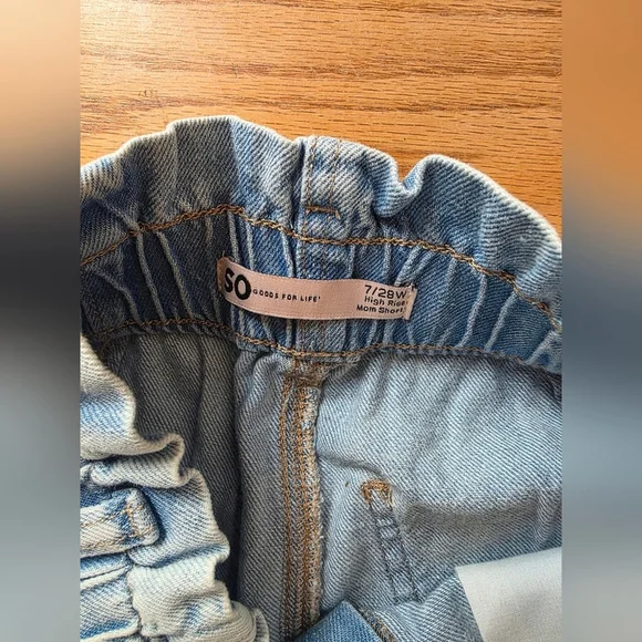 SO Blue Jean High Waisted Distressed Shorts NWOT - Picture 2 of 3